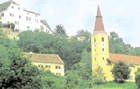 Kirche und Schloss Kapfenstein.